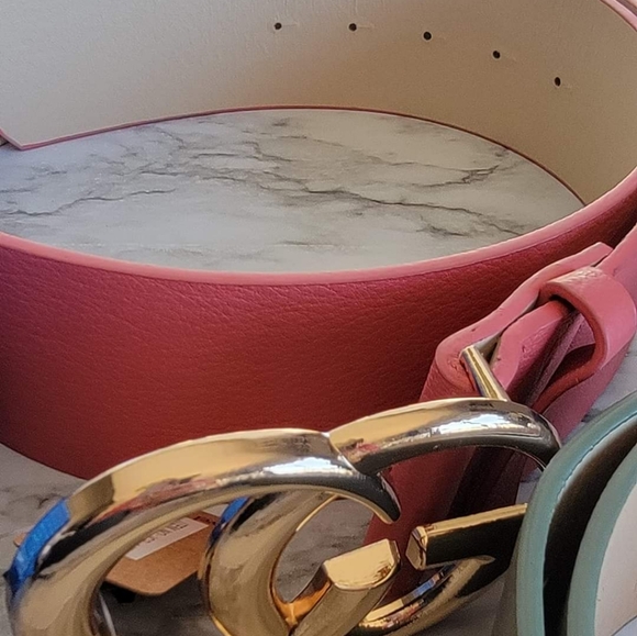 FASHION BELTS WHOLESALE LOT OF 100 MIX COLORS - Picture 11 of 14